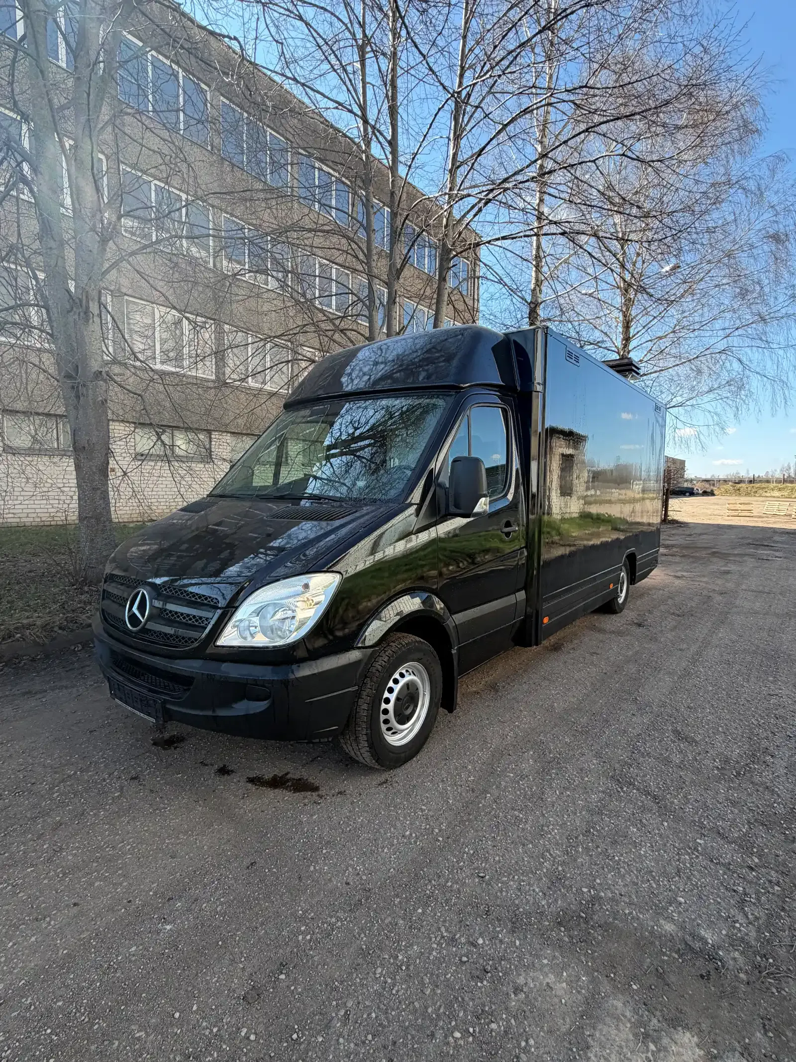 Black Sprinter – Mercedes Sprinter